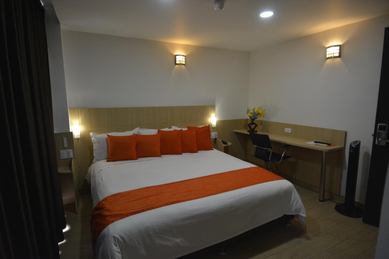 Hotel Granada Plaza マニサレス エクステリア 写真